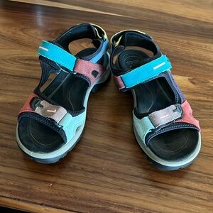 Women’s Ecco Off-road Sandals, size 6/6.5